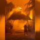 (VIDEOS) Incendio consume hoteles en la isla de Holbox, Quintana Roo