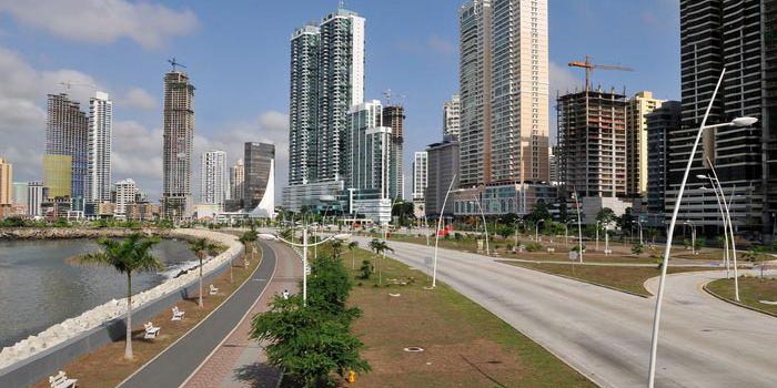 Exige Grecia a Panamá información sobre cuentas de Eva Kali, acusada de recibir sobornos de Qatar
