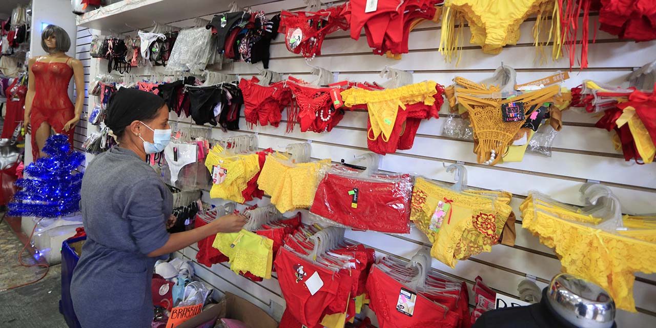 “Rojo para atraer el amor, y amarillo para el dinero”: Catarina Pérez | El Imparcial de Oaxaca