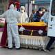 Crematorios en Beijing se desbordan por la ola de covid-19 en China