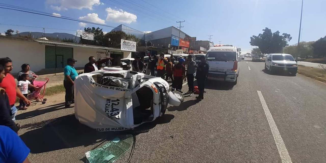 Vuelca con mototaxi en la Vicente Guerrero | El Imparcial de Oaxaca