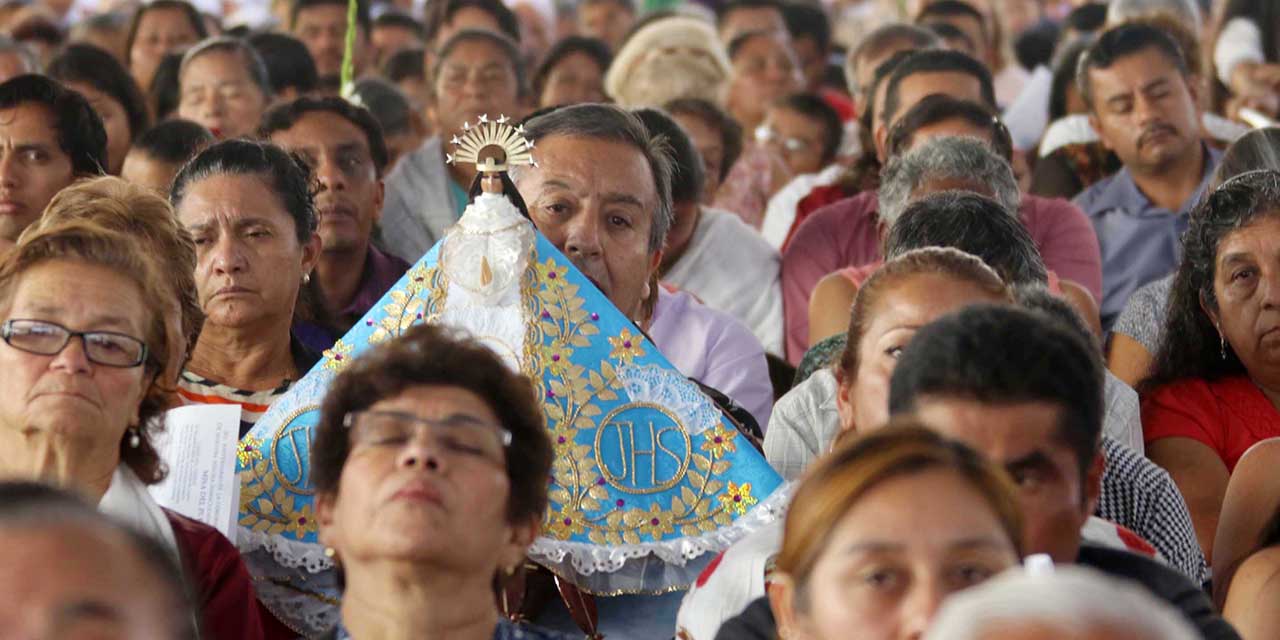 Celebran católicos a la Virgen de Juquila | El Imparcial de Oaxaca