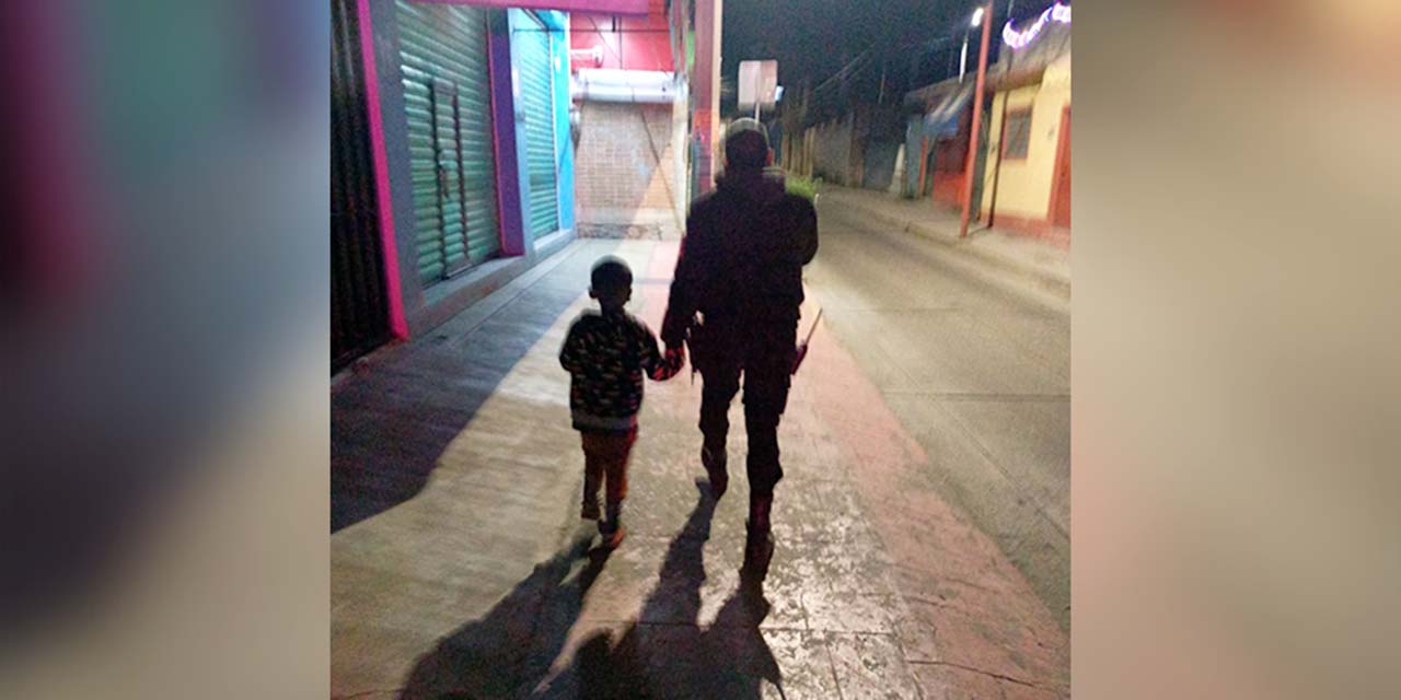 Socorren a menor que caminaba solo por la calle a medianoche | El Imparcial de Oaxaca