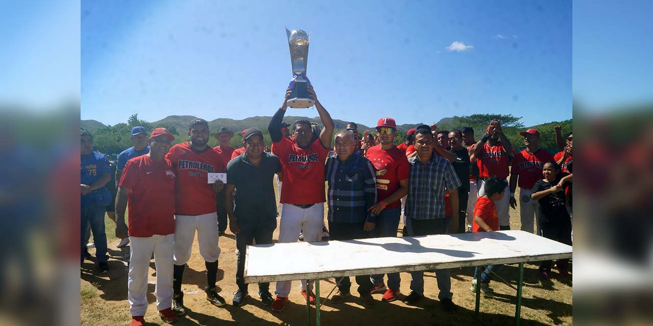 Petroleros Sección 10 Salina Cruz, campeones de Liga de Beisbol del Istmo | El Imparcial de Oaxaca