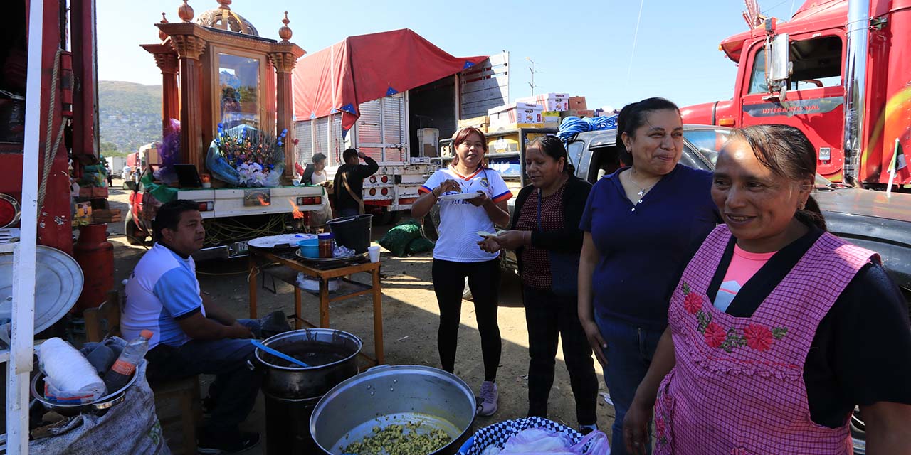 “Venimos por la luz de la virgencita” | El Imparcial de Oaxaca