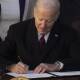 Joe Biden firma una ley que garantiza el matrimonio igualitario