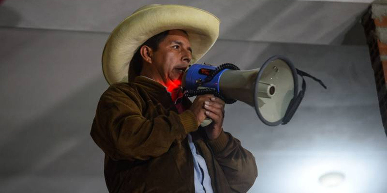 Detienen a Castillo al ser destituido como presidente del Perú | El Imparcial de Oaxaca