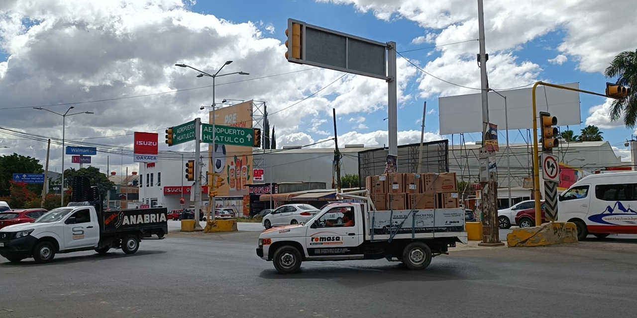 ¡Un verdadero peligro! Semáforos en mal estado | El Imparcial de Oaxaca
