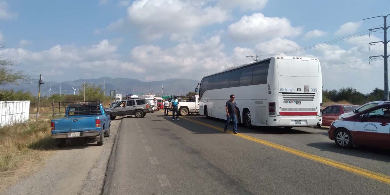 Exige La Ventosa suministro de agua, bloquean carreteras | El Imparcial de Oaxaca