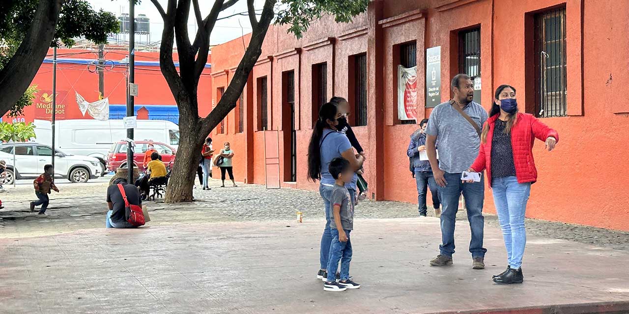 Usuarios saturan las oficinas del Registro Civil | El Imparcial de Oaxaca