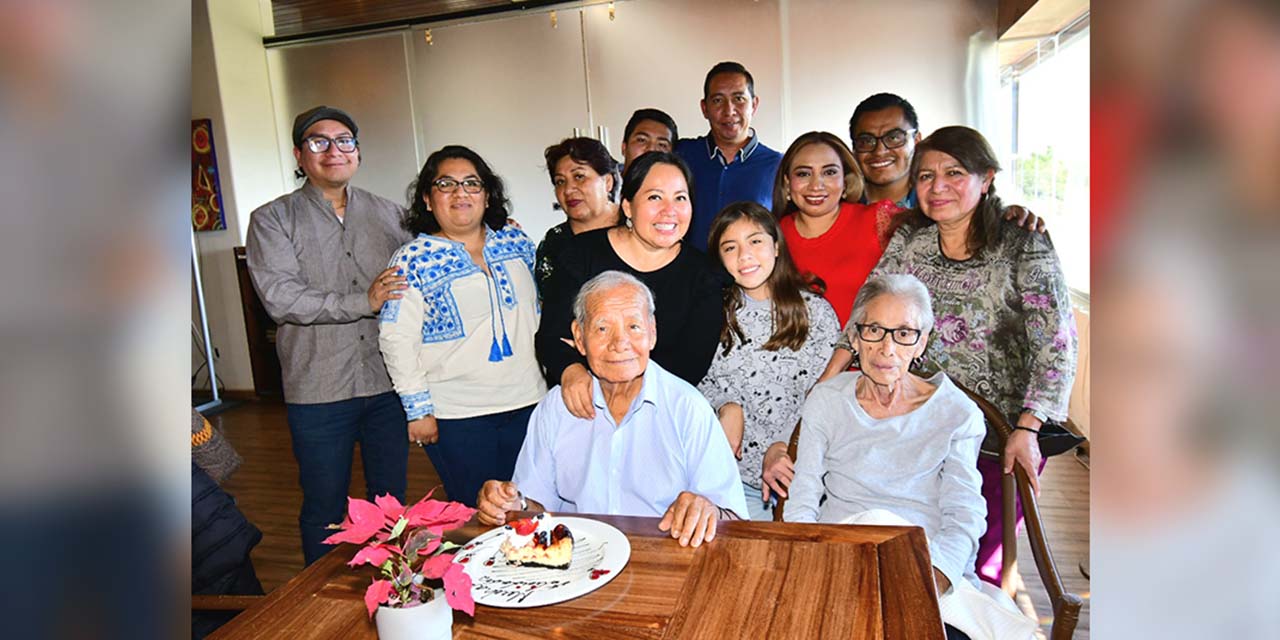 Don Elías celebra un año más de vida | El Imparcial de Oaxaca