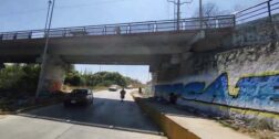Foto: Adrián Gaytán / Grafiteada y en malas condiciones de la estructura del puente Valerio Trujano