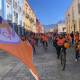 Iluminan las calles de Oaxaca de naranja