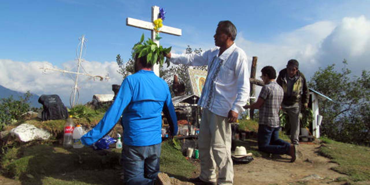 Cerro de la Adoración, sitio sagrado para pedir dinero, salud y bienestar | El Imparcial de Oaxaca