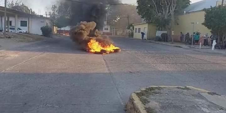 Radicalizan protestas en Salina Cruz