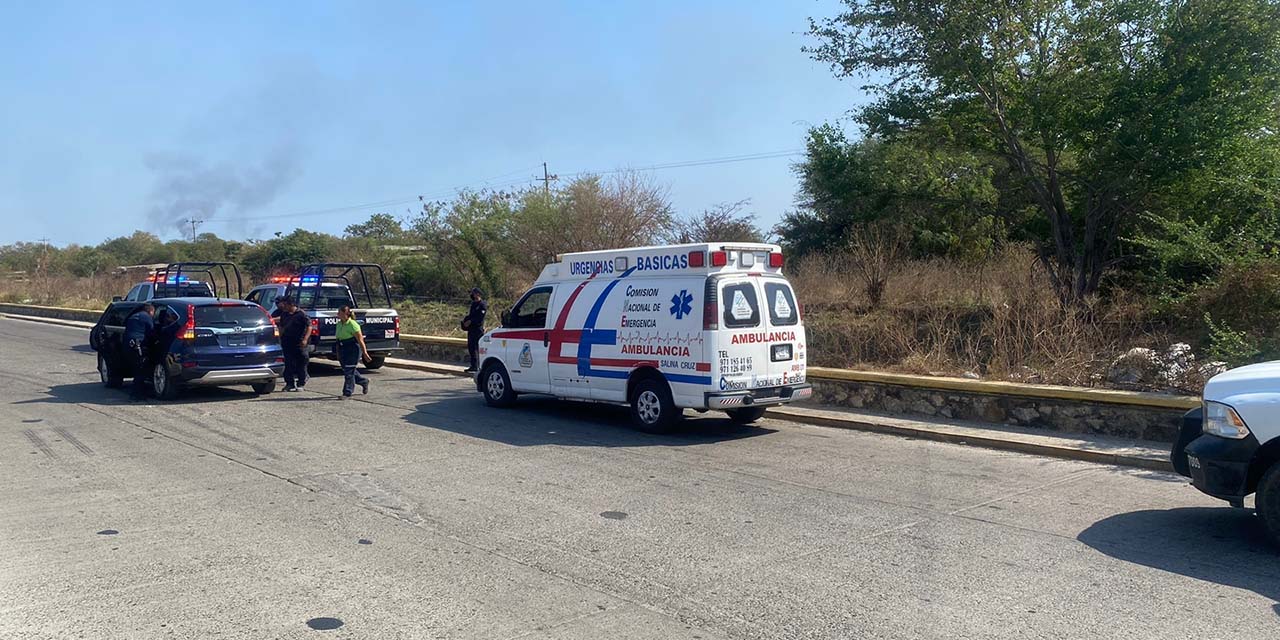 Camioneta impacta a dos motociclistas | El Imparcial de Oaxaca
