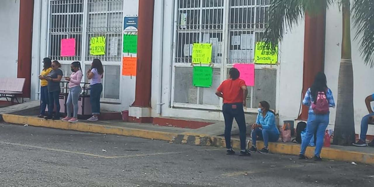 Sindicalizados toman ayuntamiento de Salina Cruz | El Imparcial de Oaxaca