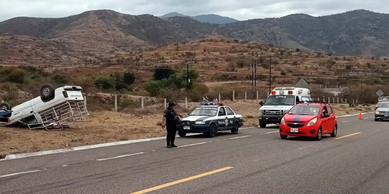Vuelca camioneta en la 175 | El Imparcial de Oaxaca