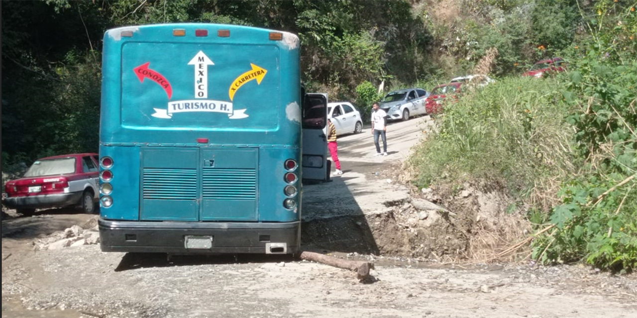 Urgen transportistas atender carreteras destrozadas | El Imparcial de Oaxaca