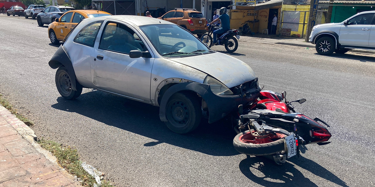 Choque múltiple en la Transístmica deja un motociclista herido | El Imparcial de Oaxaca