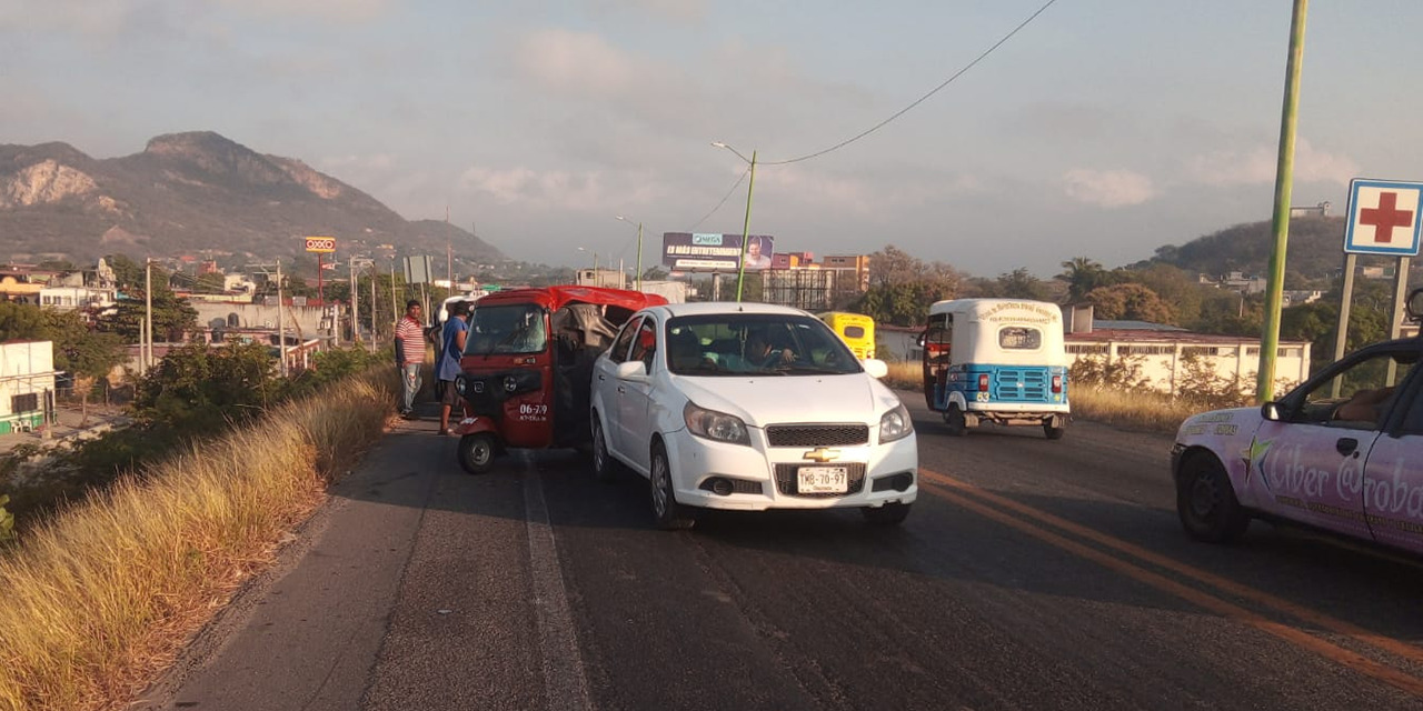 Mototaxista provoca accidente y huye  | El Imparcial de Oaxaca