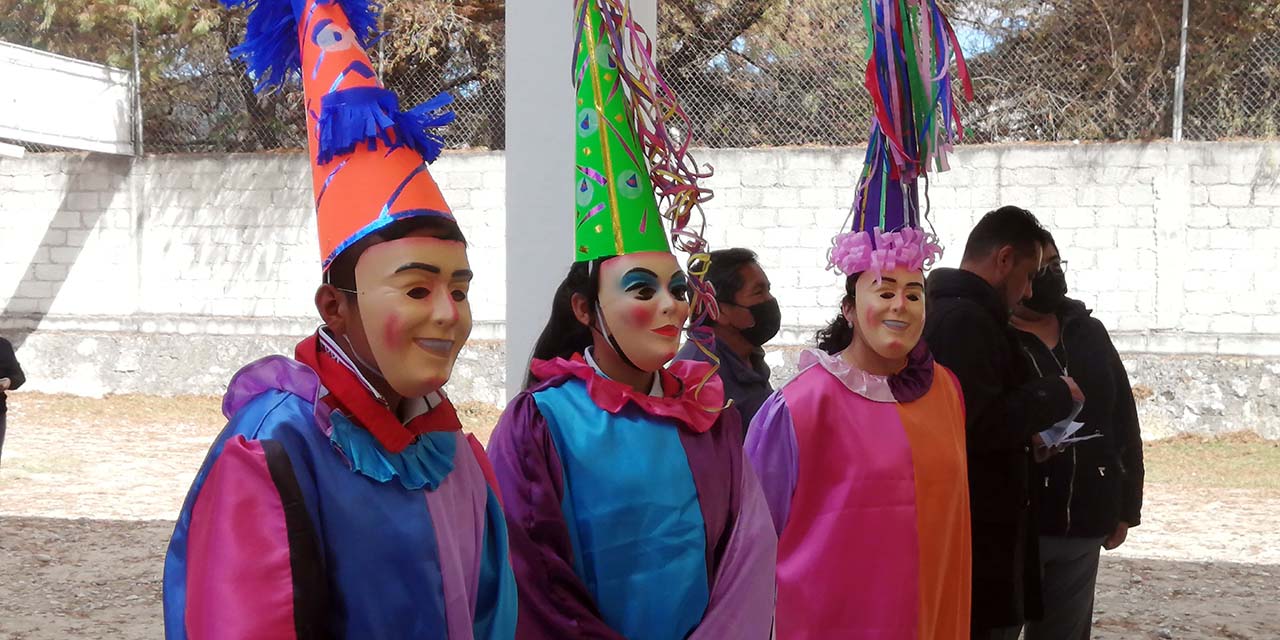 En Tlaxiaco, buscan recate de traje antiguo de Carnaval | El Imparcial de Oaxaca