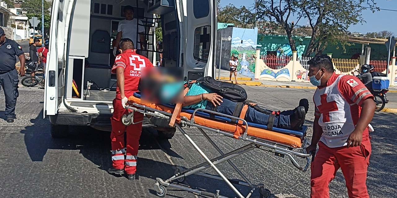 Taxi y moto colisionan; un lesionado | El Imparcial de Oaxaca