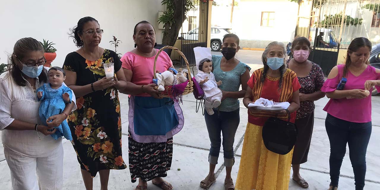 Feligreses juchitecos bendicen a su Niño Dios en el Día de la Candelaria | El Imparcial de Oaxaca