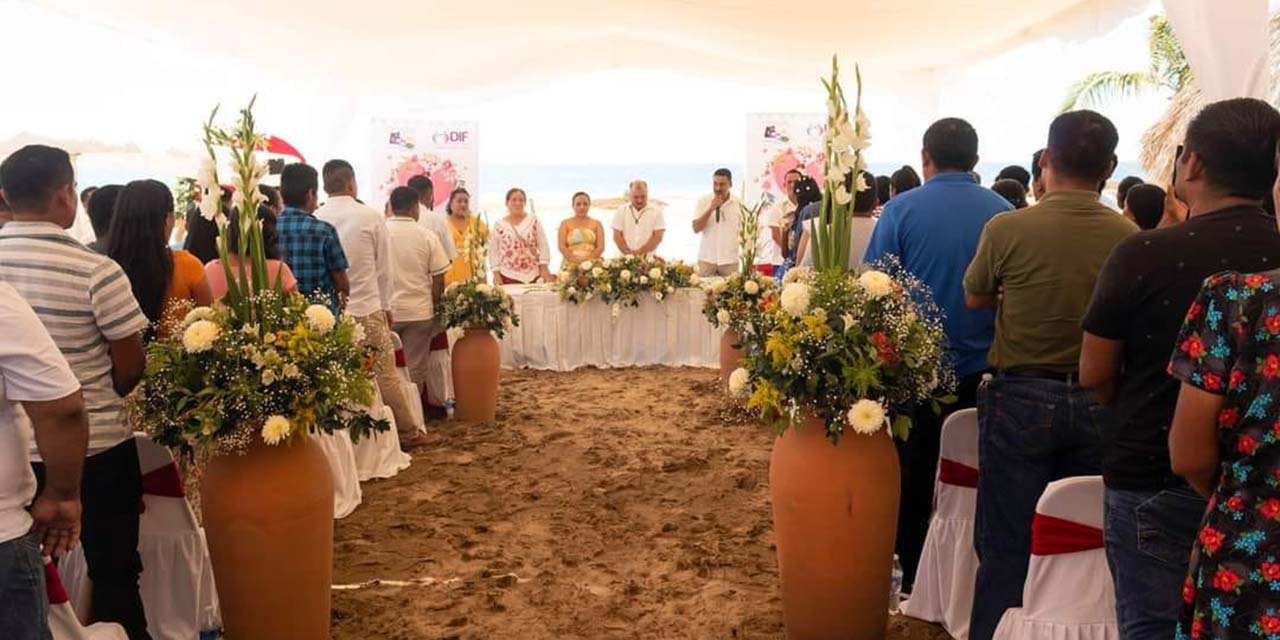 Celebran bodas colectivas en el Santuario de la Tortuga | El Imparcial de Oaxaca
