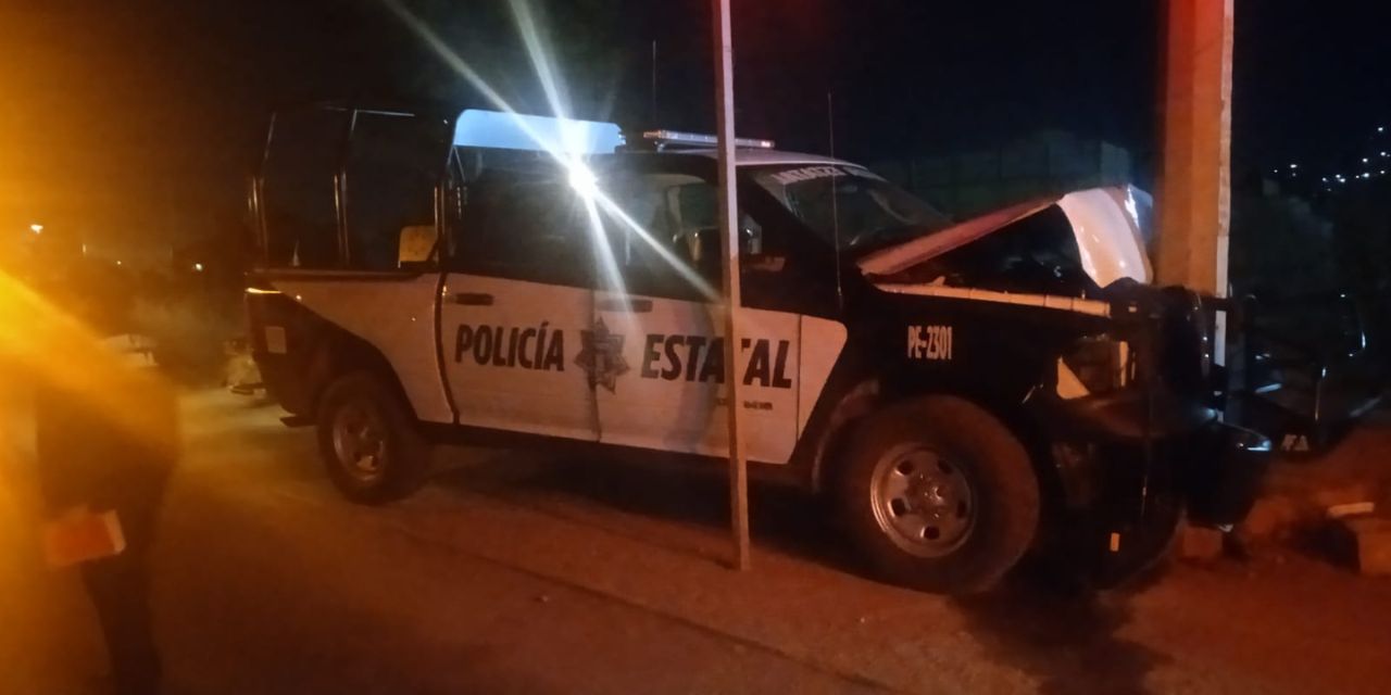 Marinos estrellan patrulla contra poste | El Imparcial de Oaxaca