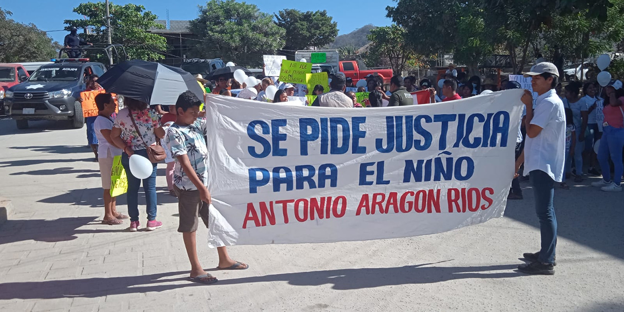Exigen justicia por adolescente muerto por bala perdida | El Imparcial de Oaxaca