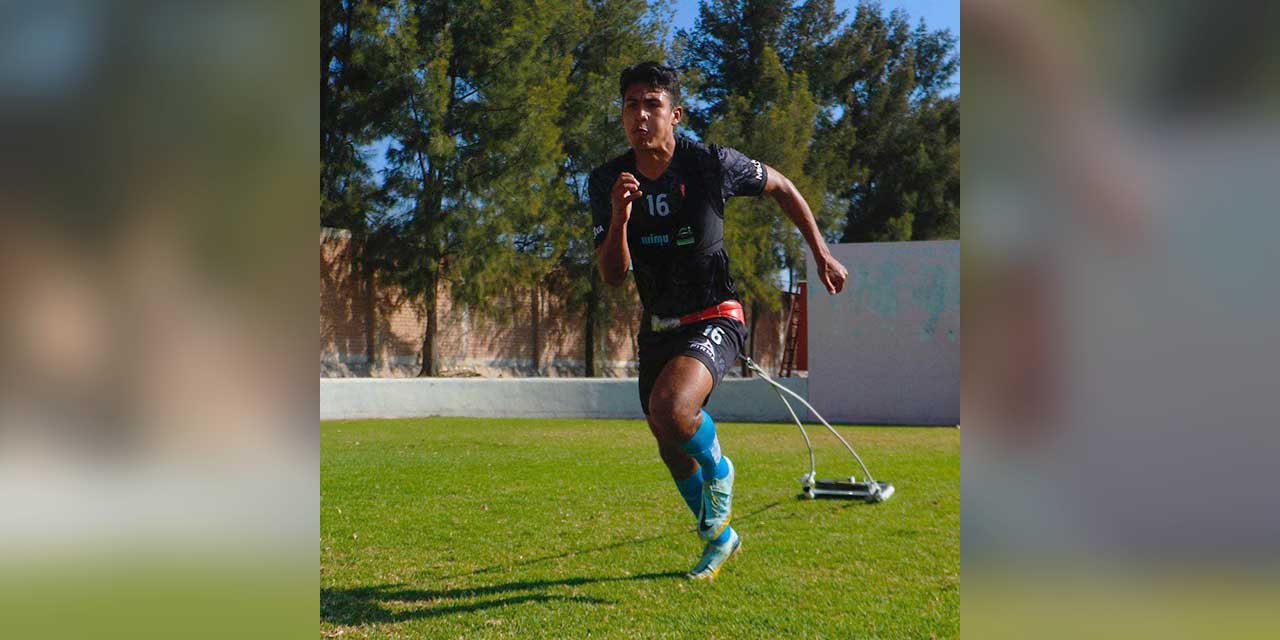Alfonso Pérez Román ya debutó el fin de semana con la Sub-20 de Necaxa Alfonso Pérez Román ya debutó el fin de semana con la Sub-20 de Necaxa