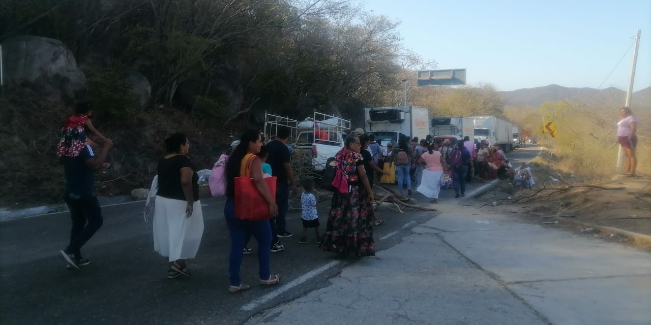 Ambiciones de María Natividad generan 11 días de bloqueo | El Imparcial de Oaxaca