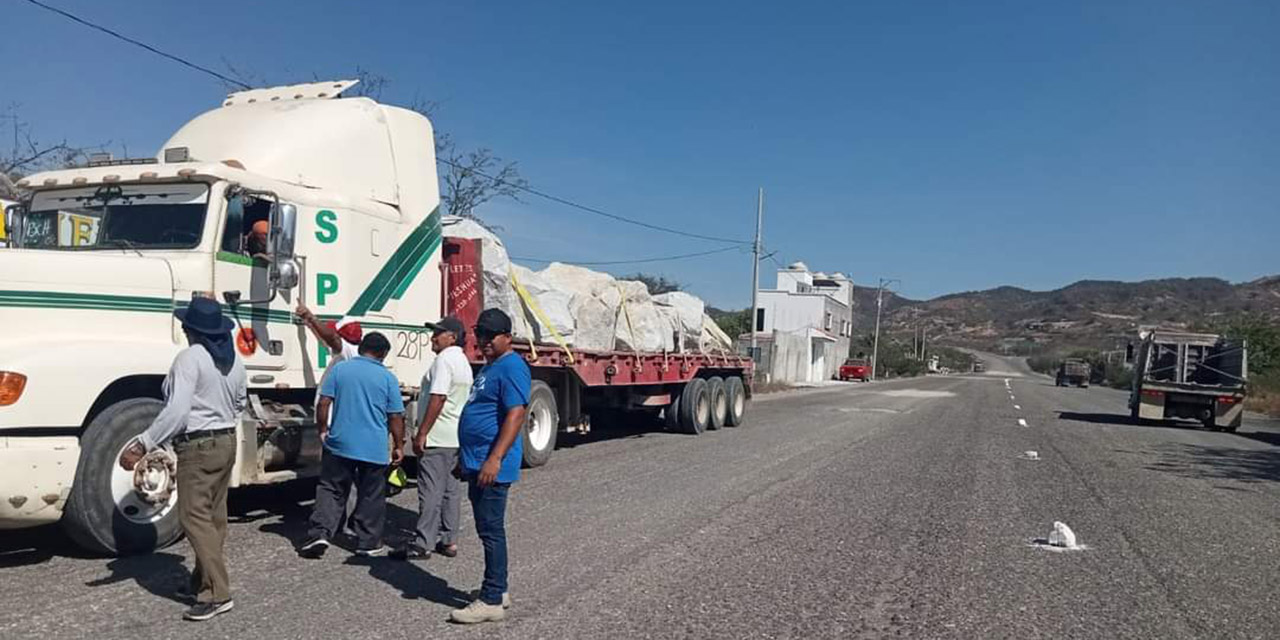 Negocios turbios con el banco de piedra para el rompeolas | El Imparcial de Oaxaca