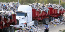 Fotos: Adrián Gaytán / El problema de la basura en la ciudad de Oaxaca se agravó luego del cierre definitivo del tiradero de Zaachila, donde más de 25 municipios acudían para tirar sus desechos.