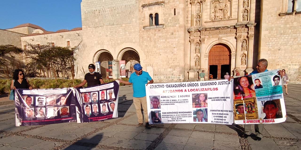 Foto: Andrés Carrera Pineda / Integrantes del Colectivo “Oaxaqueños Unidos Exigiendo Justicia”, inician caminata desde Santo Domingo
