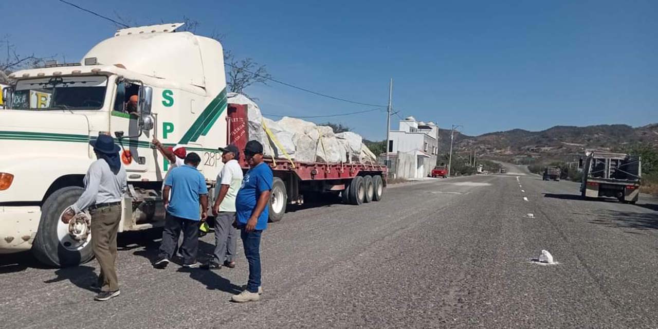 Levantan bloqueo en Santa Cruz Bamba | El Imparcial de Oaxaca