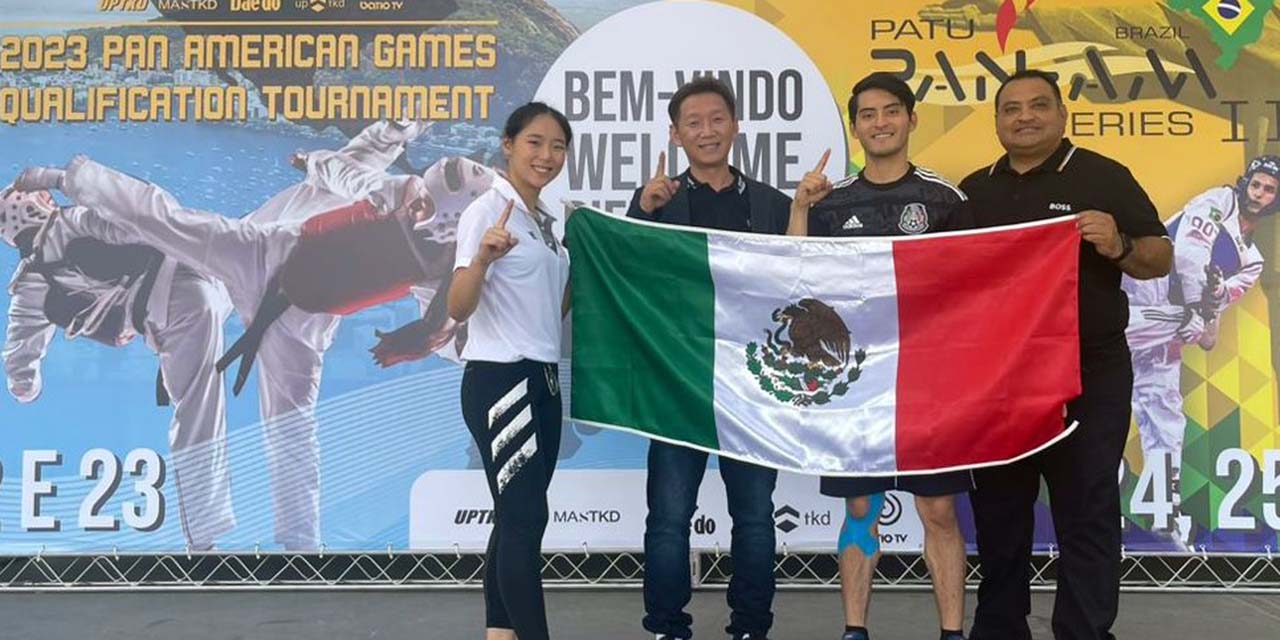 Los medallistas William y Cecilia, a lado de sus entrenadores Kang Young Lee y Victor Hugo Arroyo Granados.