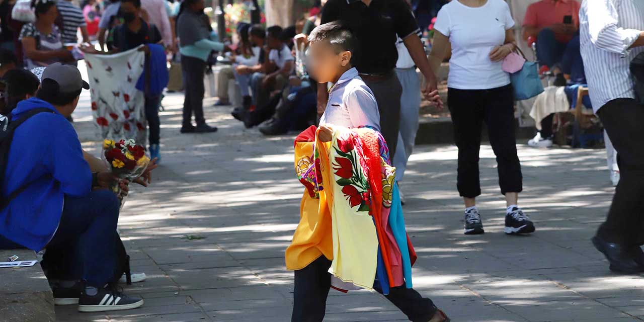 Foto: Luis Cruz / Menores ganándose la vida en las calles.