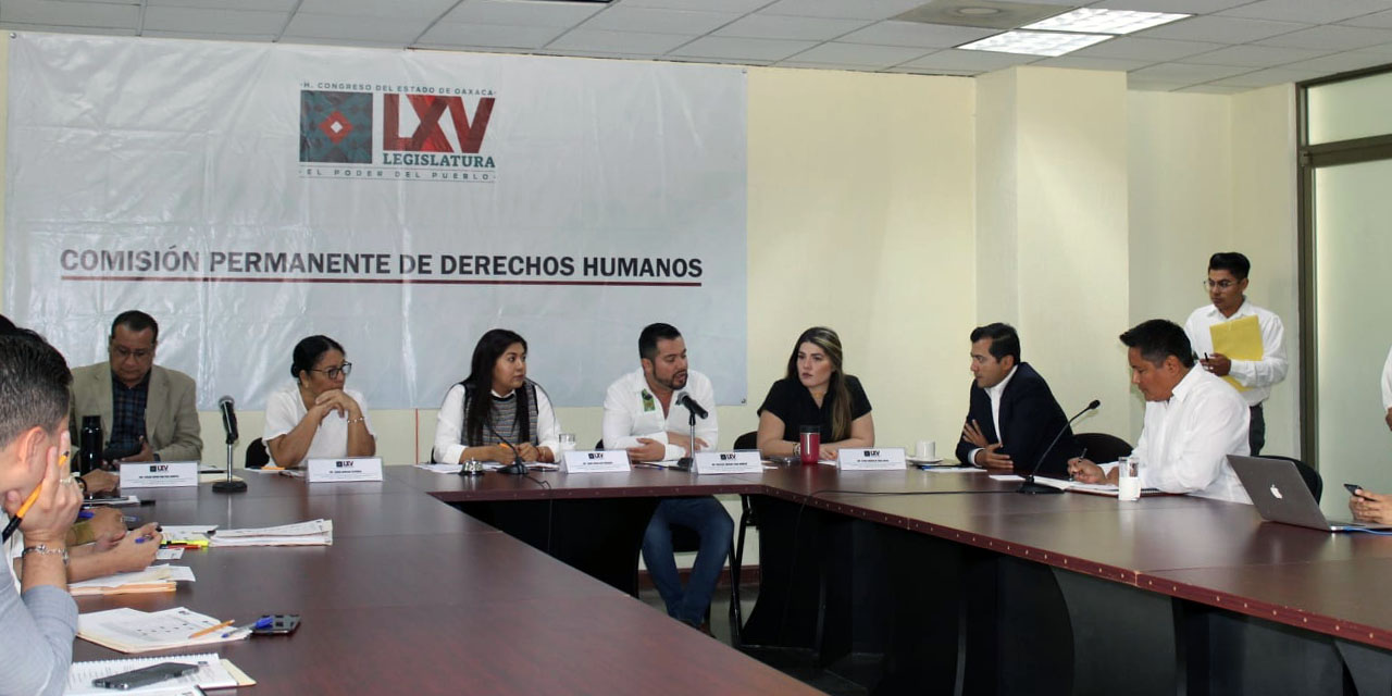 Desgranan la baraja para ocupar titularidad del DDHPO | El Imparcial de Oaxaca