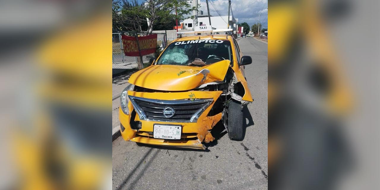 Abandonan taxi siniestrado en San Bartolo | El Imparcial de Oaxaca