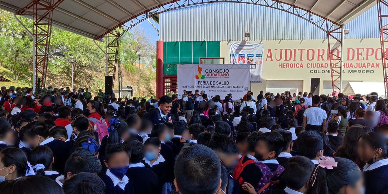 Con salud, educación y deporte, orientan a la juventud mixteca | El Imparcial de Oaxaca
