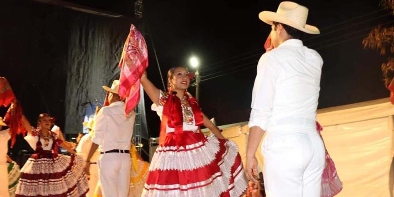 Con un éxito y alegría se vivió el 5º Martes de Brujas en Santa Cruz Xoxocotlán | El Imparcial de Oaxaca