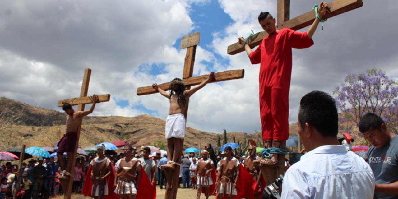 Representación en vivo del Viacrucis, tradición viva en Huajuapan | El Imparcial de Oaxaca