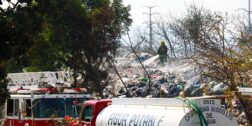 Foto: Luis Alberto Cruz / Al menos 8 mil toneladas de residuos se han acumulado en el playón del río Atoyac.
