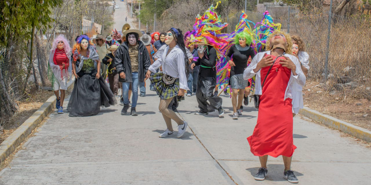 Chilolos de Tequixtepec celebraron sus 109 años | El Imparcial de Oaxaca