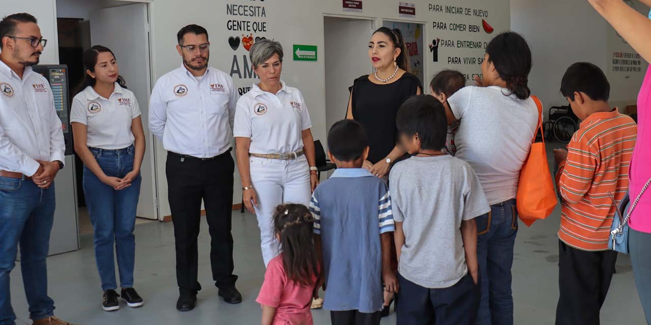 Con el apoyo de la presidenta del DIF Municipal Oaxaca, Bernarda González Rivas, se brindó diversos servicios, como consultas médicas a la familia de la señora Honorina.