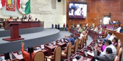 Foto: Congreso de Oaxaca / Curules vacíos en la 65 legislatura.