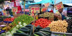 Foto: Adrián Gaytán / De acuerdo con los comerciantes del Mercado de Abasto de Oaxaca, se empiezan a estabilizan los precios de alimentos como la fruta y la verdura.
