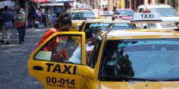 Foto: Luis Alberto Cruz / Demandan operativos para que los taxistas respeten la tarifa en la ciudad.